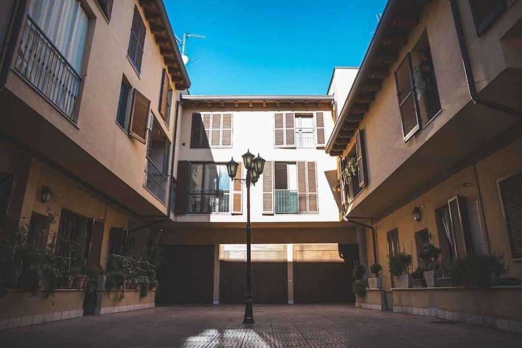 La Corte Apartment Monza - Milano + Free Wi-Fi Лиссоне Экстерьер фото